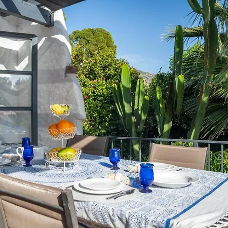 Scenic Near With Private Pool Holiday home
